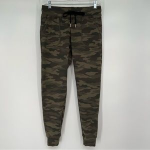 Zyia Active Unwind Camo Joggers